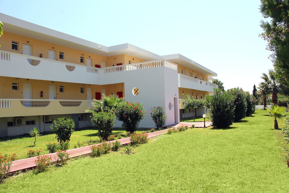 Lardos Bay — Hotel building in Lardos, South Aegean