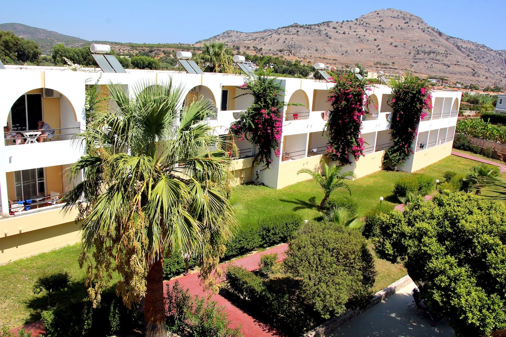 Lardos Bay — Hotel building in Lardos, South Aegean