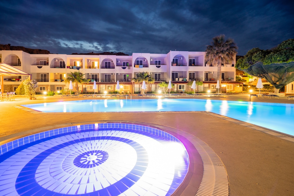 Lardos Bay — Swimming pool in Lardos, South Aegean