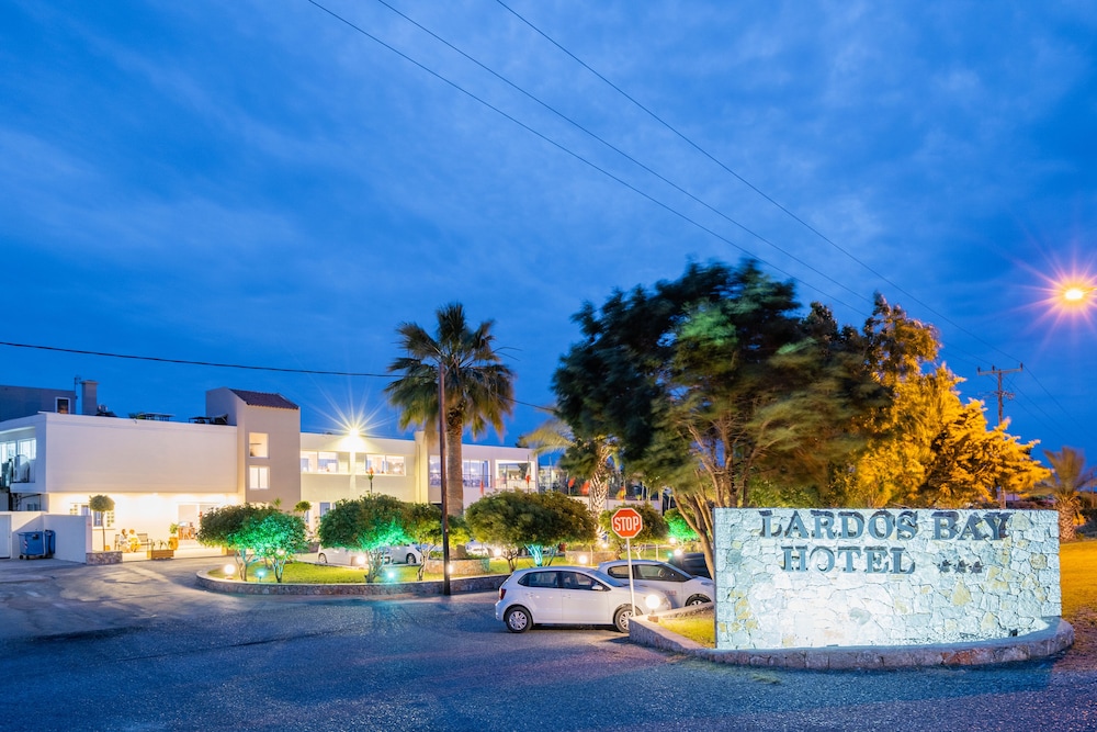 Lardos Bay — Hotel building in Lardos, South Aegean