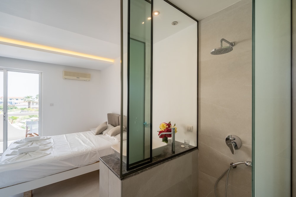 Lardos Bay — Hotel rooms in Lardos, South Aegean