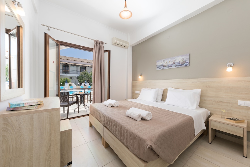 Lefkimi Hotel — Hotel rooms in Lefkimmi (Corfu), Ionian Islands