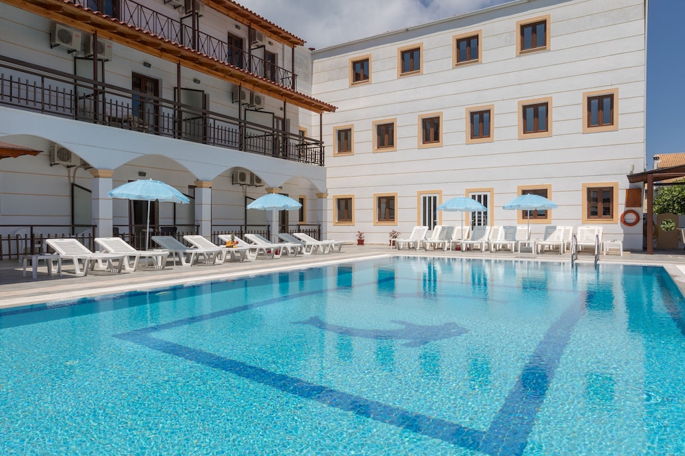 Lefkimi Hotel — Swimming pool in Lefkimmi (Corfu), Ionian Islands