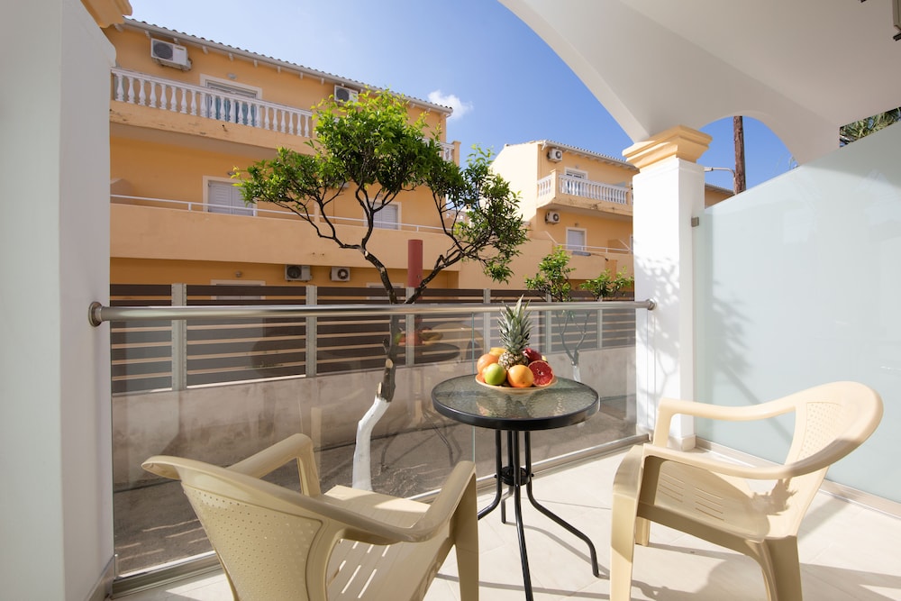 Lefkimi Hotel — Hotel building in Lefkimmi (Corfu), Ionian Islands
