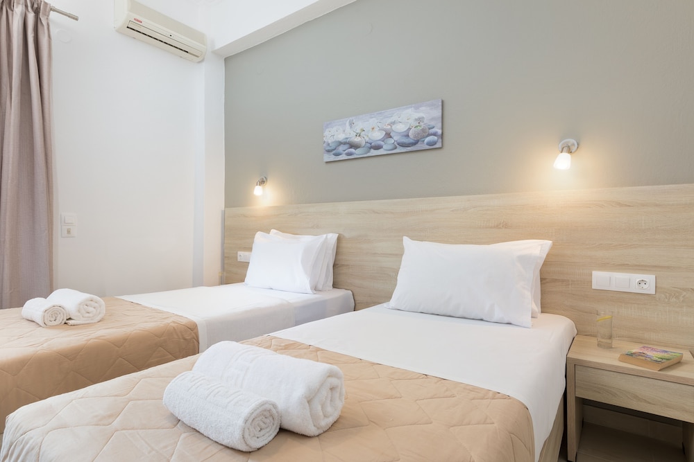 Lefkimi Hotel — Hotel rooms in Lefkimmi (Corfu), Ionian Islands