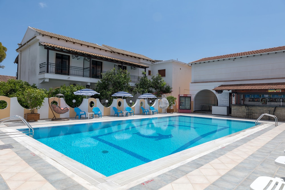 Lefkimi Hotel — Swimming pool in Lefkimmi (Corfu), Ionian Islands