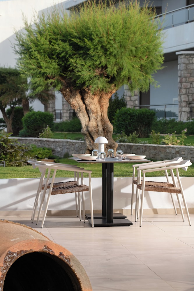 Paralos Rodos Lifestyle — Restaurant & bars in Kolymbia, South Aegean