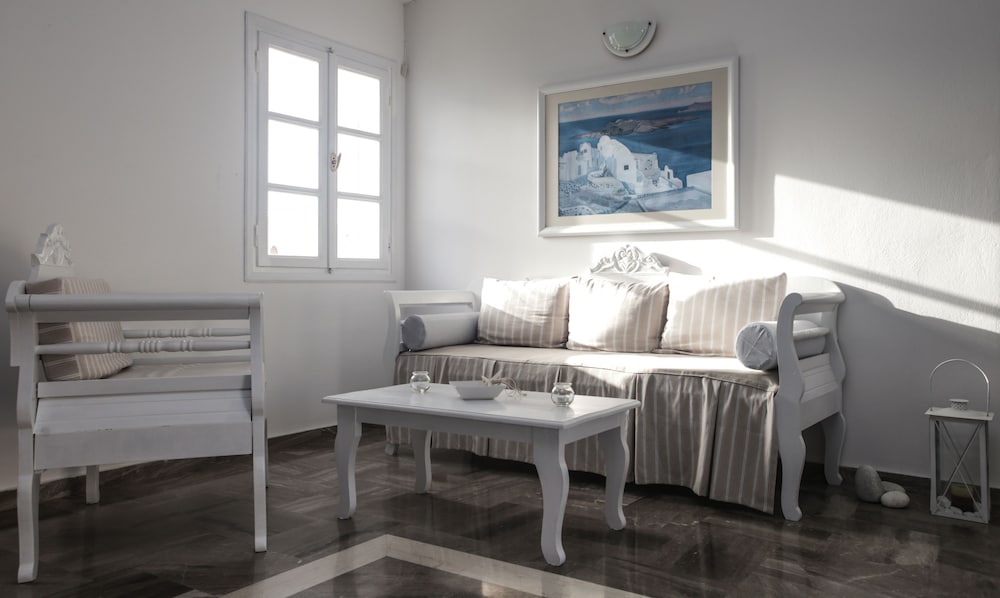 Maistros Village — Hotel rooms in Karterados, South Aegean