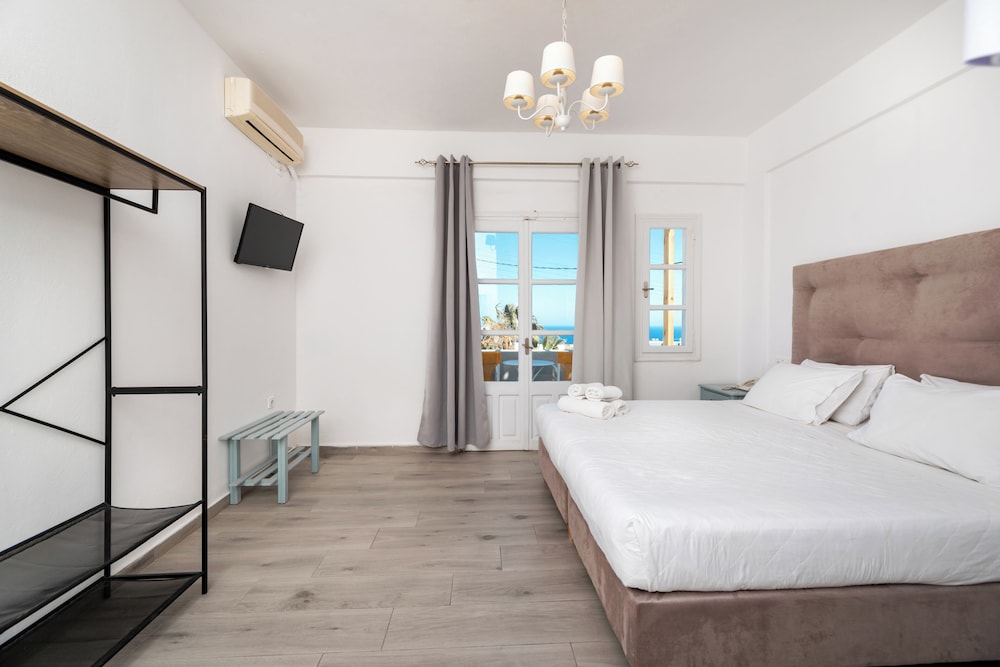 Maistros Village — Hotel rooms in Karterados, South Aegean