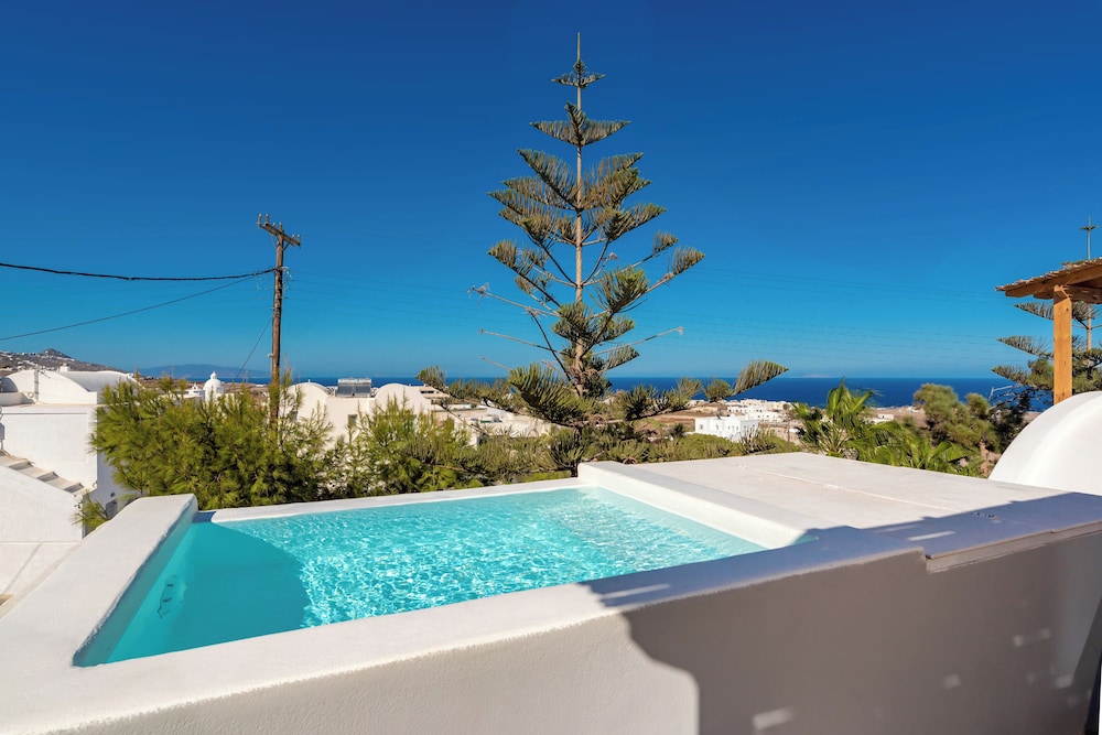Maistros Village — Swimming pool in Karterados, South Aegean