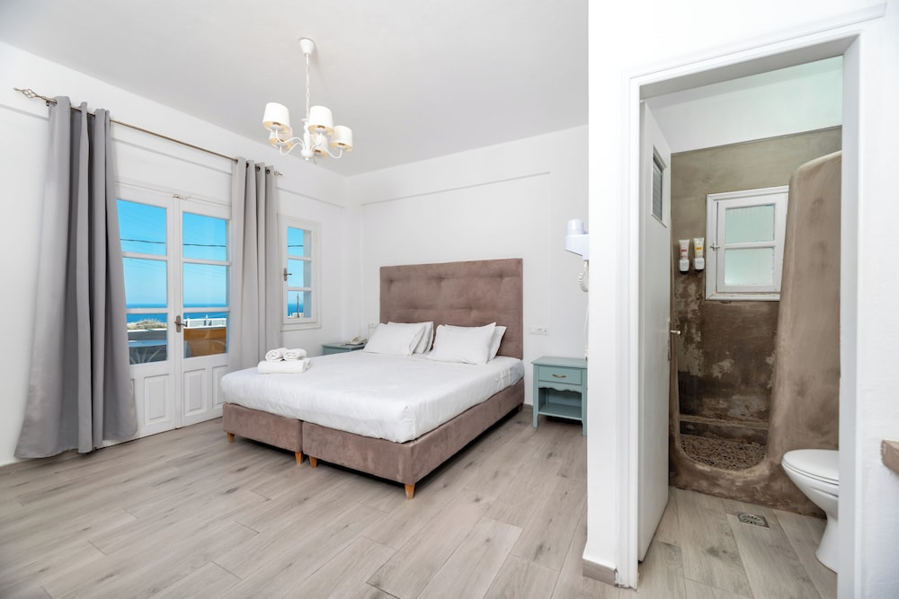 Maistros Village — Hotel rooms in Karterados, South Aegean