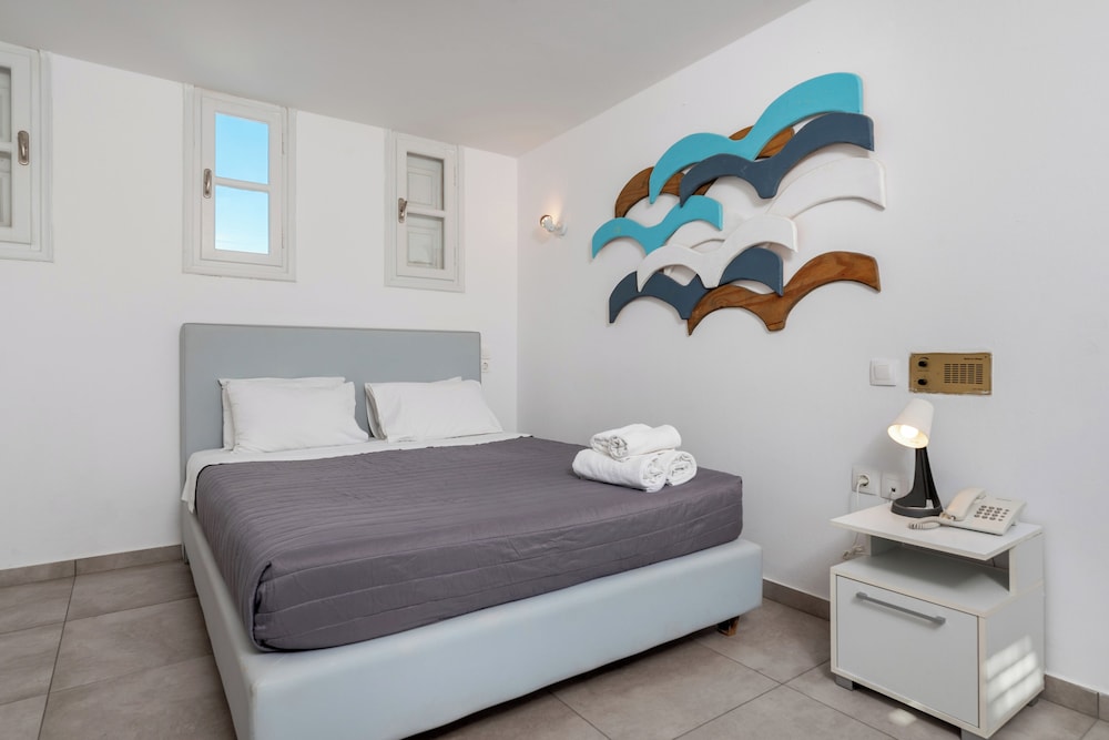Maistros Village — Hotel rooms in Karterados, South Aegean