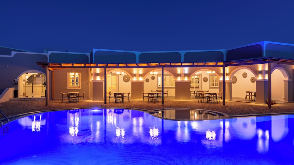 Maistros Village — Swimming pool in Karterados, South Aegean