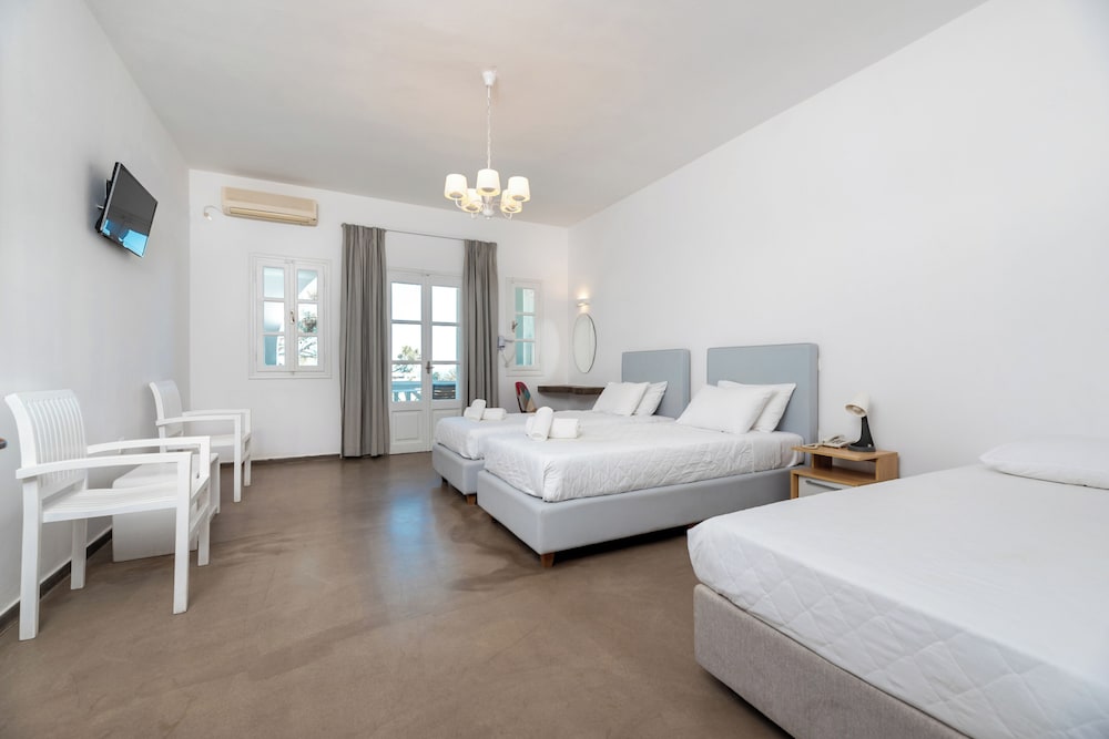 Maistros Village — Hotel rooms in Karterados, South Aegean