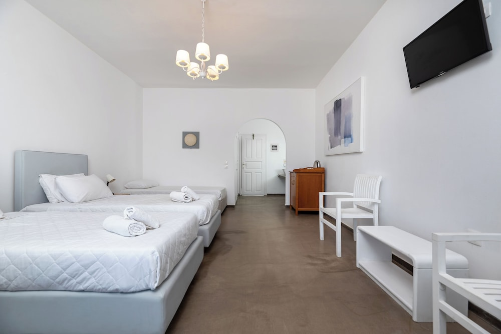 Maistros Village — Hotel rooms in Karterados, South Aegean