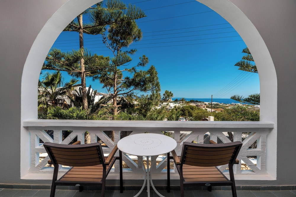 Maistros Village — Hotel rooms in Karterados, South Aegean