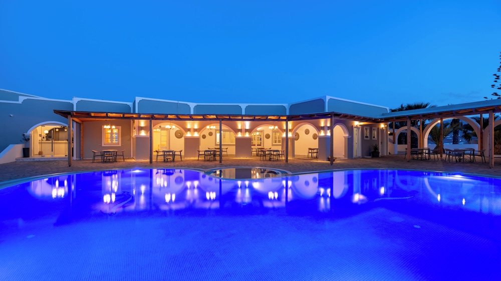 Maistros Village — Swimming pool in Karterados, South Aegean
