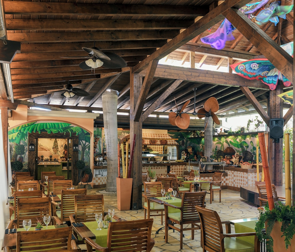 GREEN GARDEN ECO RESORT & VILLAS — Restaurant & bars in Playa de las Americas, Canary Islands