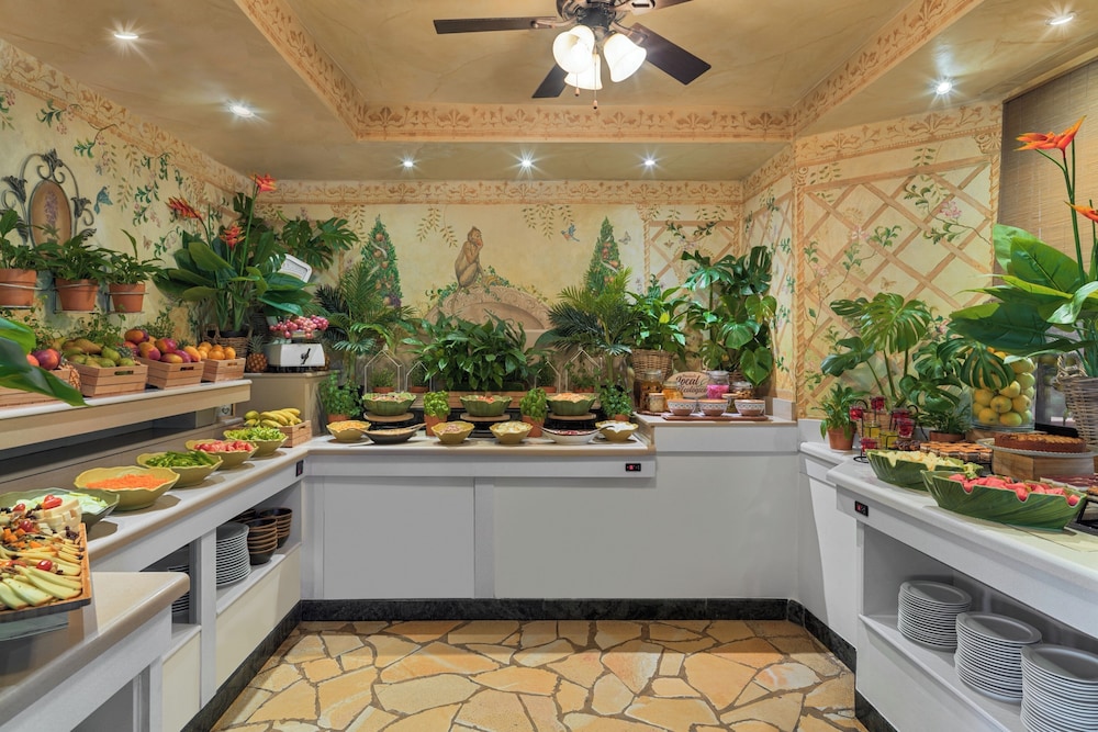 GREEN GARDEN ECO RESORT & VILLAS — Restaurant & bars in Playa de las Americas, Canary Islands