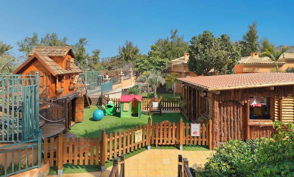 GREEN GARDEN ECO RESORT & VILLAS — Attractions for children in Playa de las Americas, Canary Islands