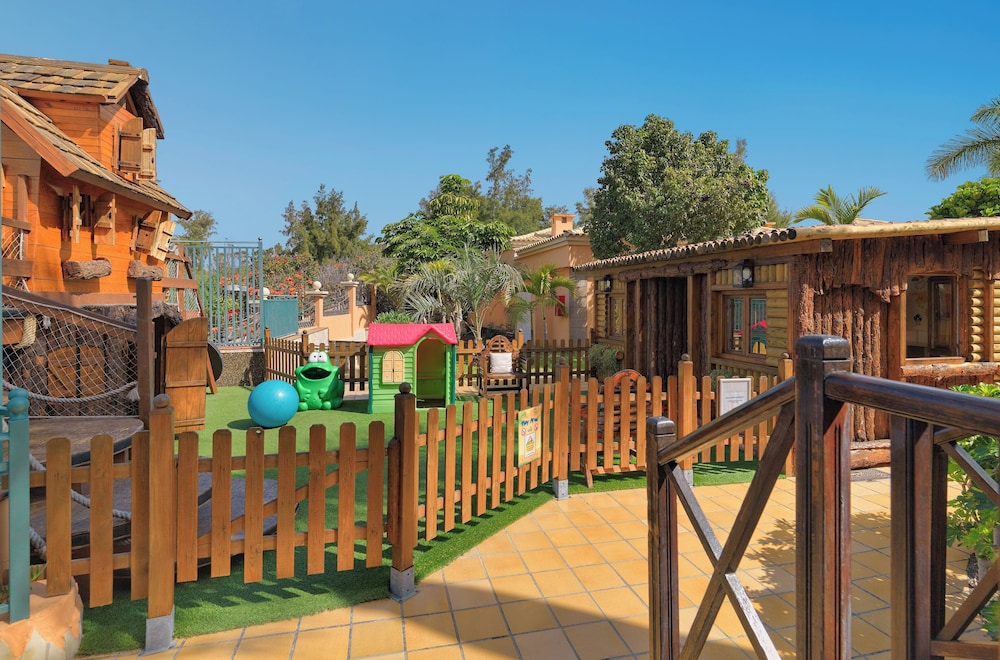 GREEN GARDEN ECO RESORT & VILLAS — Attractions for children in Playa de las Americas, Canary Islands