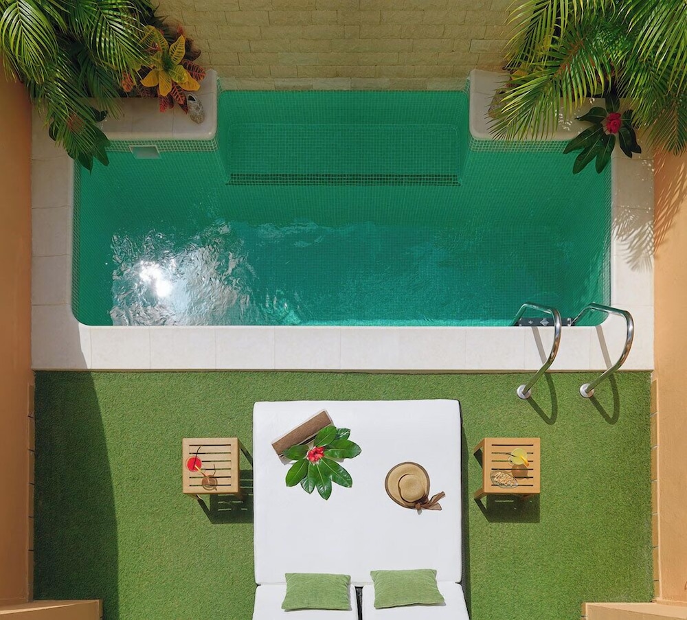 GREEN GARDEN ECO RESORT & VILLAS — Swimming pool in Playa de las Americas, Canary Islands