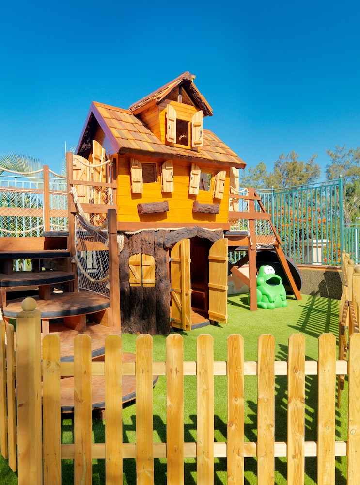 GREEN GARDEN ECO RESORT & VILLAS — Attractions for children in Playa de las Americas, Canary Islands
