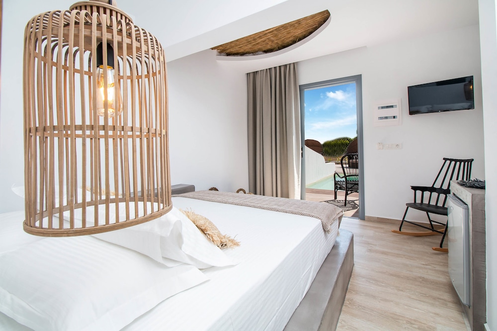 Malibu Studios — Hotel rooms in Faliraki, South Aegean