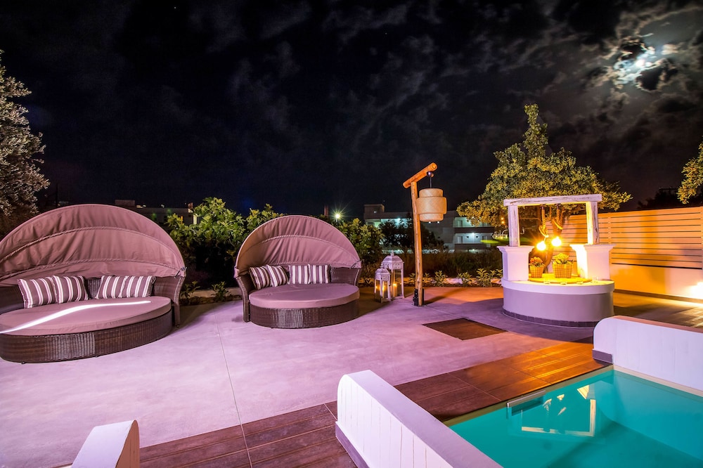 Malibu Studios — Swimming pool in Faliraki, South Aegean