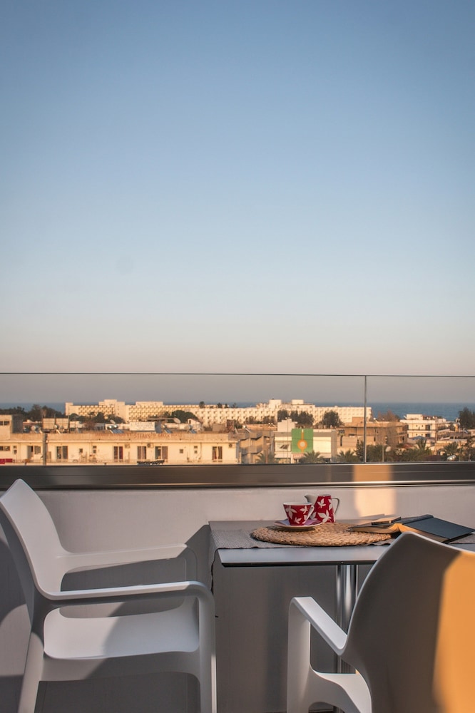 Malibu Studios — Hotel rooms in Faliraki, South Aegean