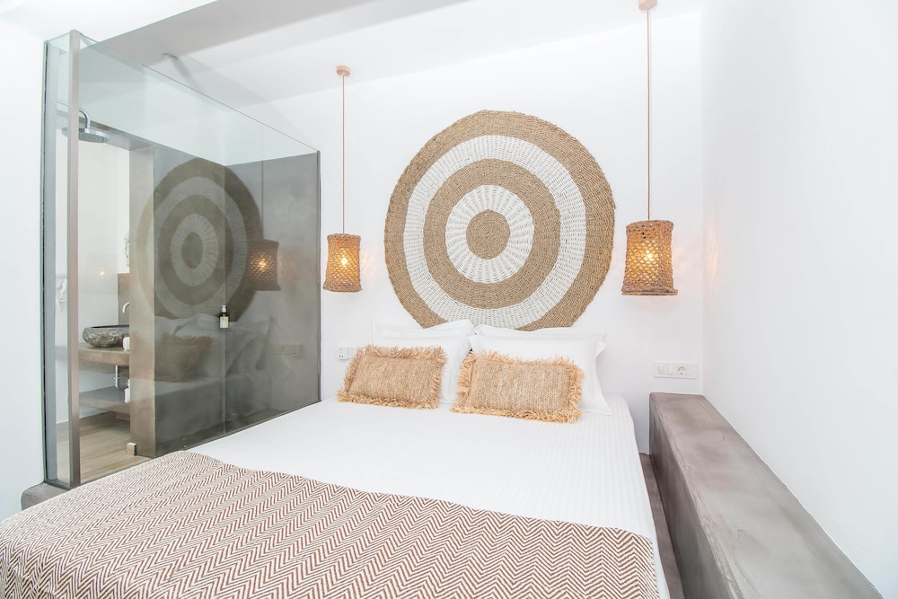 Malibu Studios — Hotel rooms in Faliraki, South Aegean