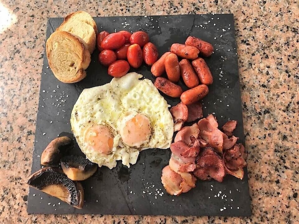 Marigianna Apartments — Restaurant & bars in Sissi