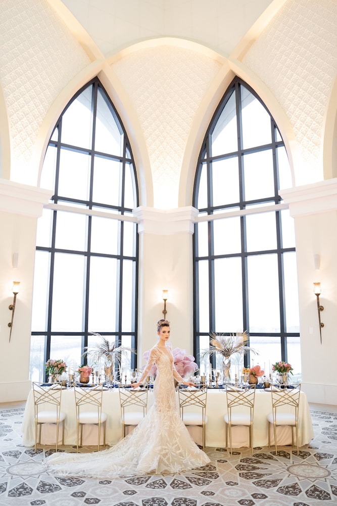 Bab Al Qasr Residence — Hotel building in Abu Dhabi