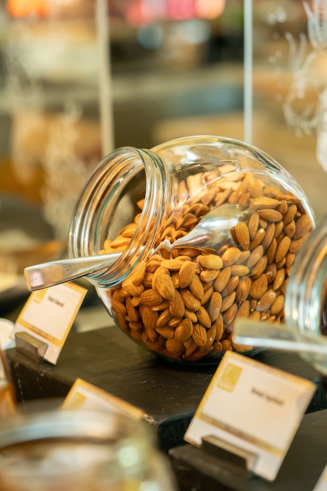 Bab Al Qasr Residence — Restaurant & bars in Abu Dhabi