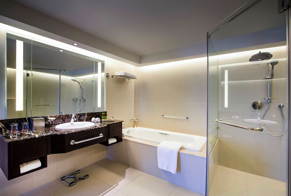 Bab Al Qasr Residence — Hotel rooms in Abu Dhabi