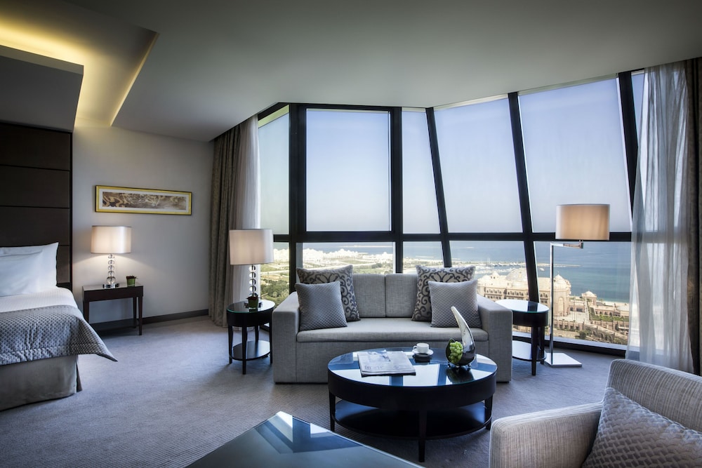 Bab Al Qasr Residence — Hotel rooms in Abu Dhabi