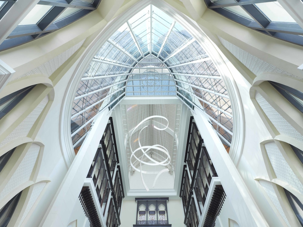 Bab Al Qasr Residence — Hotel building in Abu Dhabi