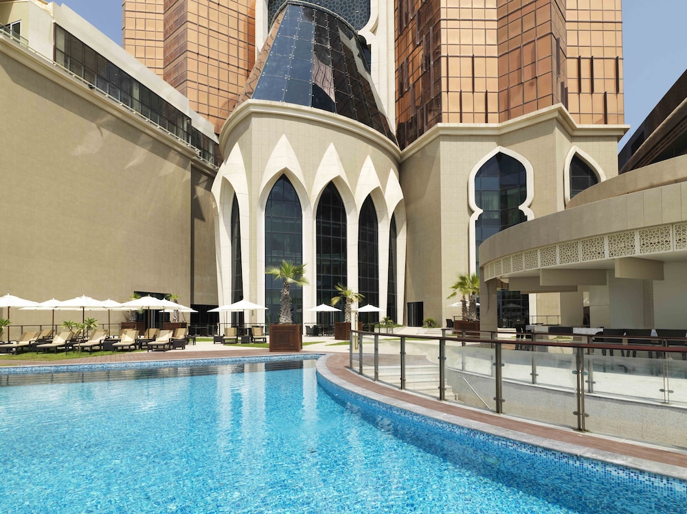 Bab Al Qasr Residence — Hotel building in Abu Dhabi