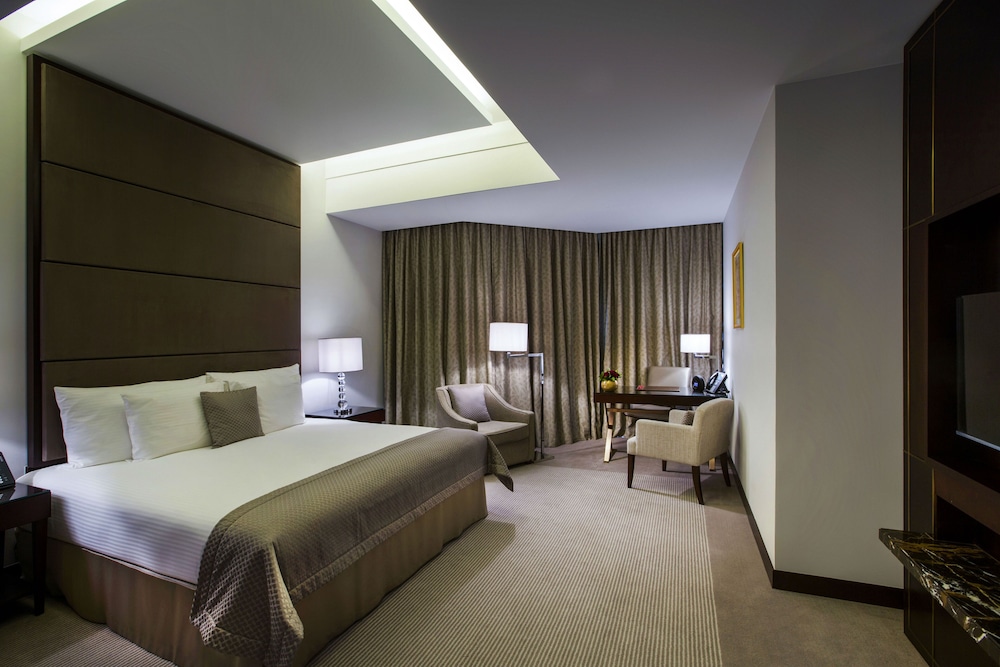 Bab Al Qasr Residence — Hotel rooms in Abu Dhabi