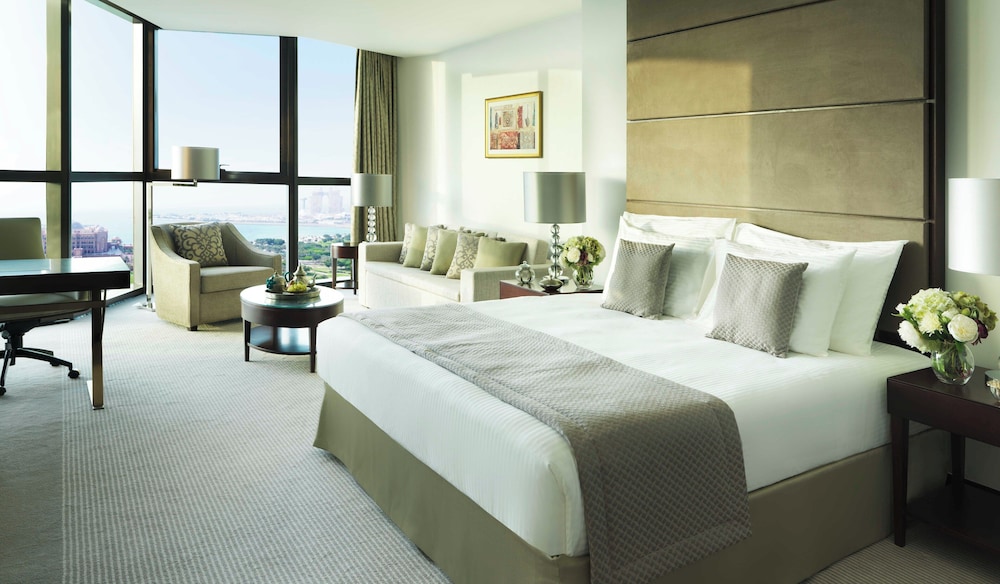 Bab Al Qasr Residence — Hotel rooms in Abu Dhabi