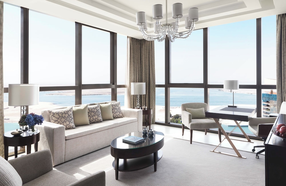 Bab Al Qasr Residence — Hotel rooms in Abu Dhabi