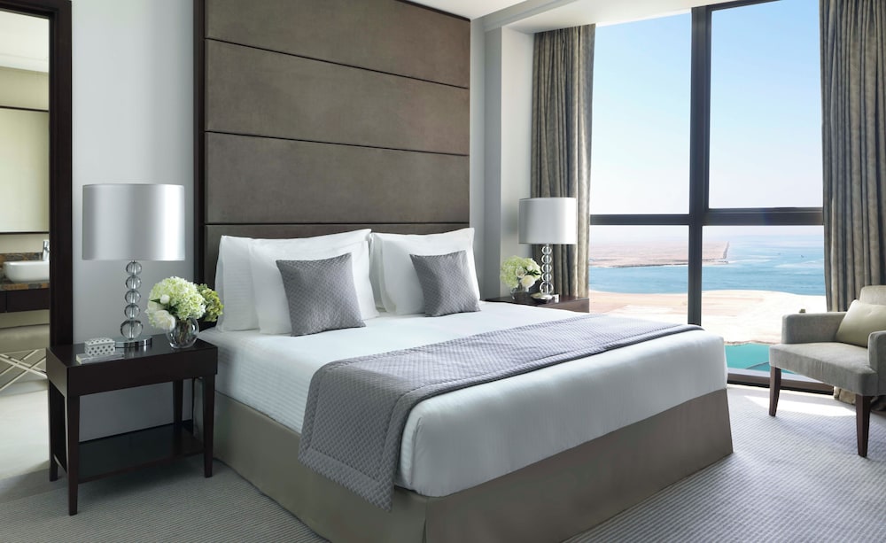 Bab Al Qasr Residence — Hotel rooms in Abu Dhabi