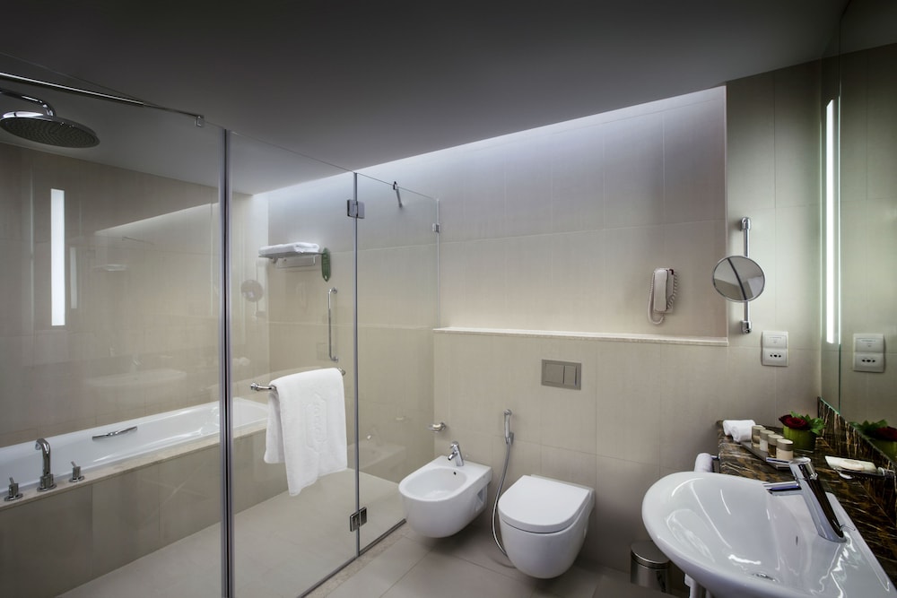 Bab Al Qasr Residence — Hotel rooms in Abu Dhabi