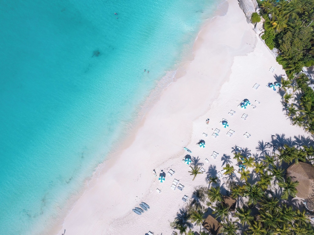The Island House — Beach in Nassau, New Providence