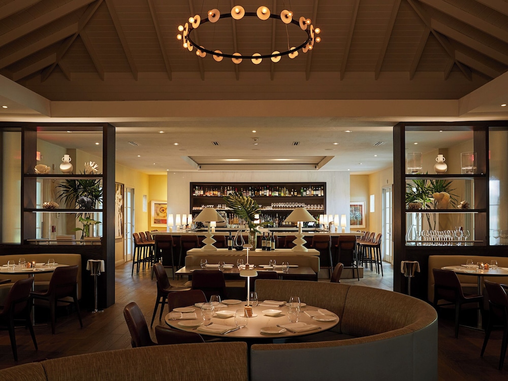 The Island House — Restaurant & bars in Nassau, New Providence