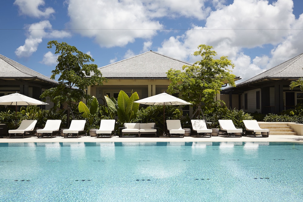 The Island House — Swimming pool in Nassau, New Providence