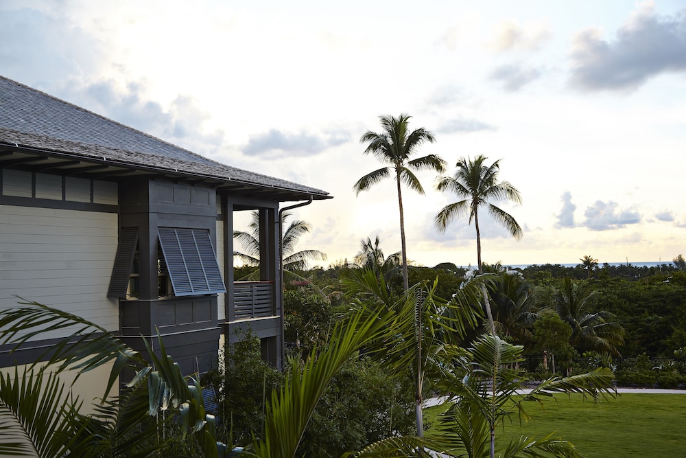 The Island House — Hotel building in Nassau, New Providence