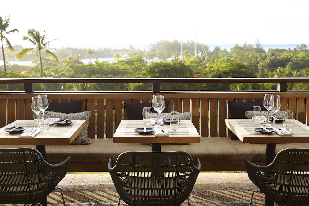 The Island House — Restaurant & bars in Nassau, New Providence