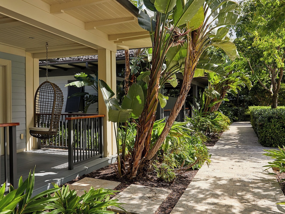 The Island House — Hotel building in Nassau, New Providence