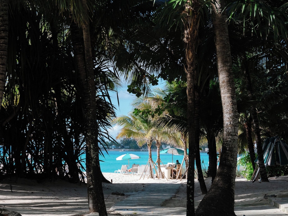 The Island House — Beach in Nassau, New Providence